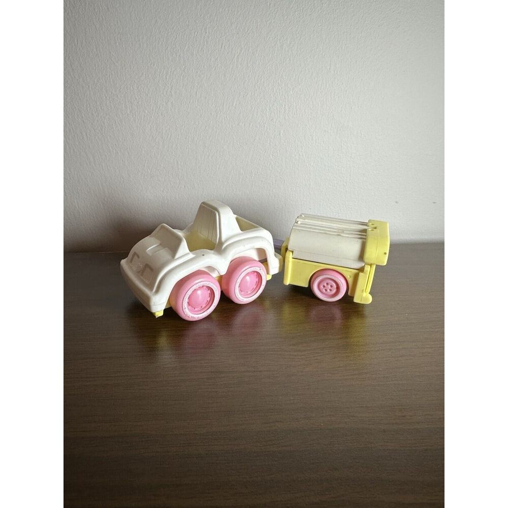 VINTAGE 1987 FISHER PRICE SMOOSHEES Car & Trailer